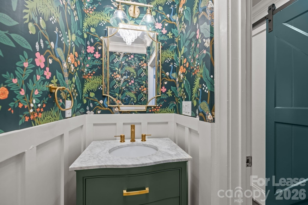 1705 Fountain View - Photo 13
