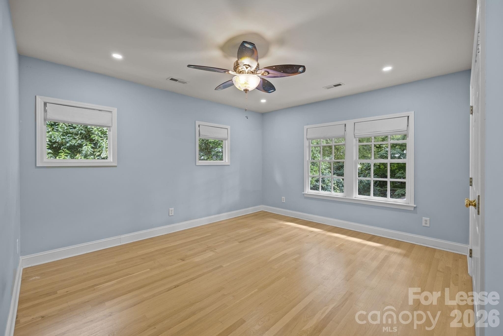 1705 Fountain View - Photo 26