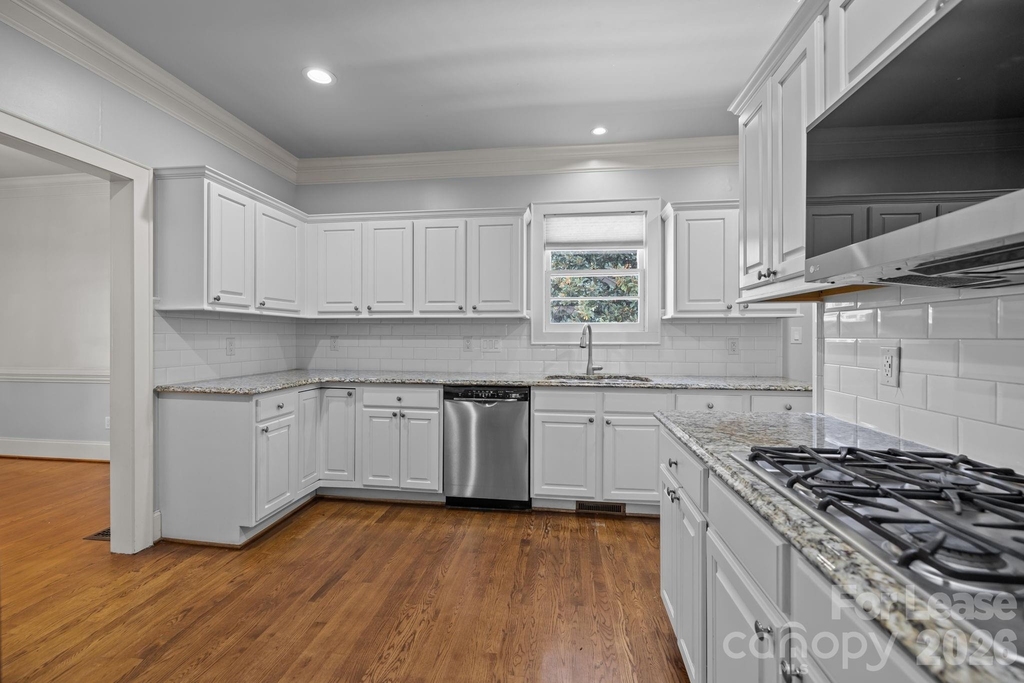 1705 Fountain View - Photo 9