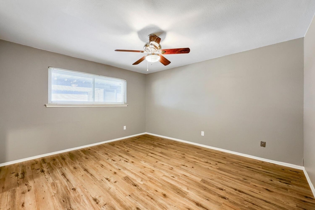 22 E Townhouse Lane - Photo 11