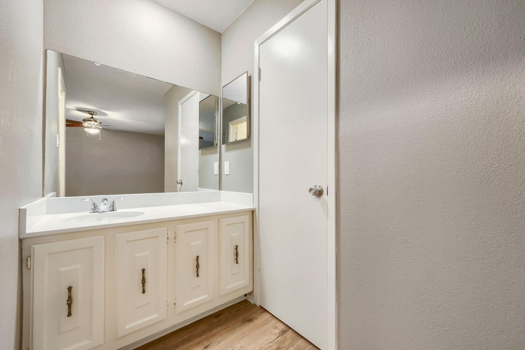 22 E Townhouse Lane - Photo 13