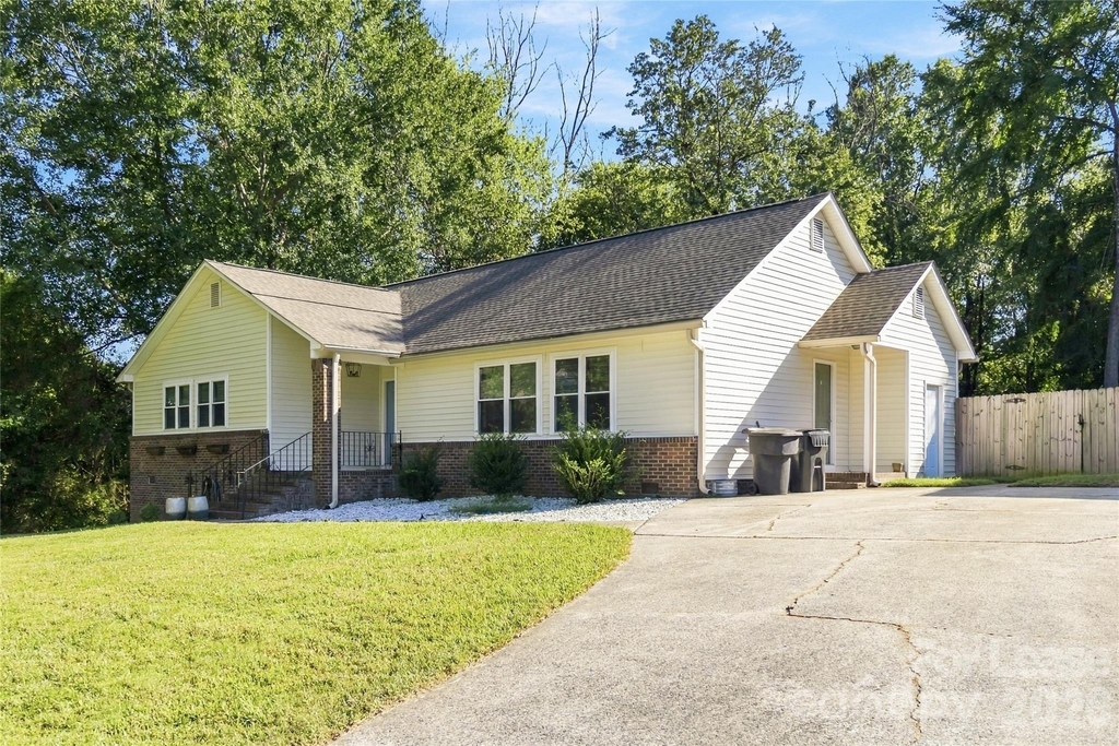 7419 Bent Oak Road - Photo 1