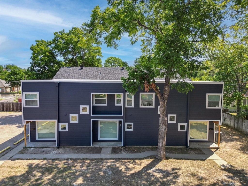 805 W Chambers Street - Photo 12