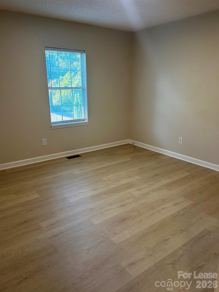 1107 3rd Avenue Sw - Photo 9