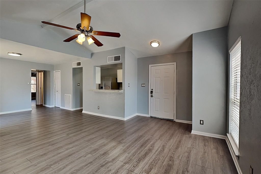 420 Dollins Street - Photo 3