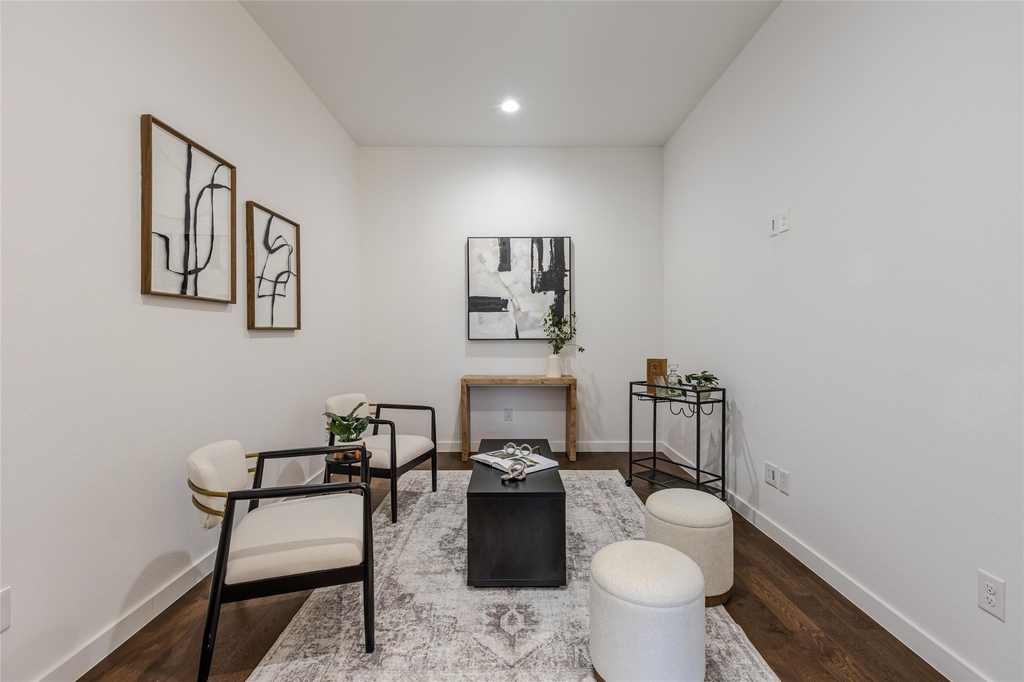 9742 Sunset Drive - Photo 11