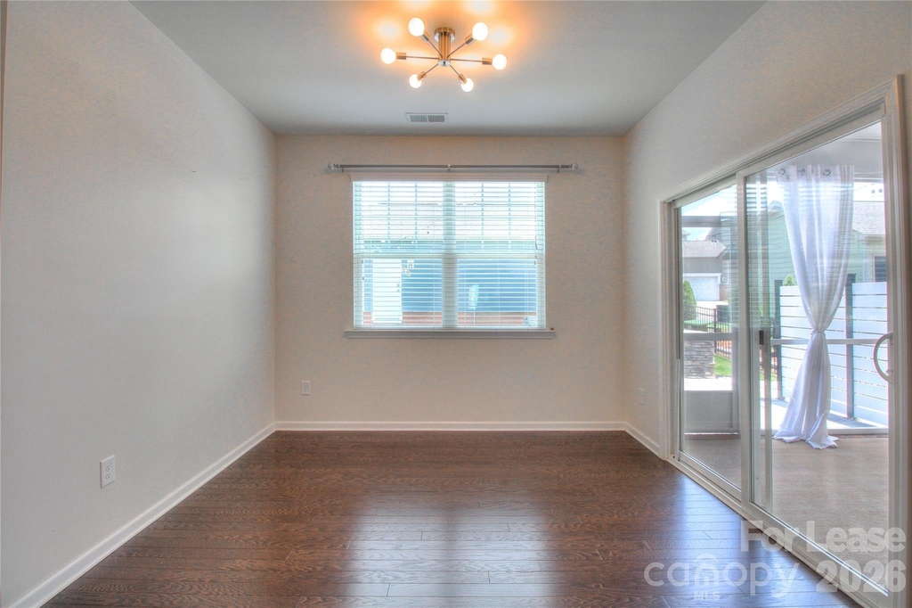 3007 Silverwood Drive - Photo 10