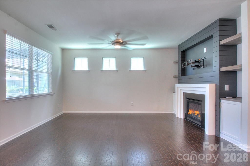3007 Silverwood Drive - Photo 9