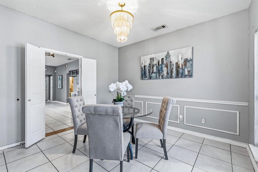 2324 Boardwalk Drive - Photo 4
