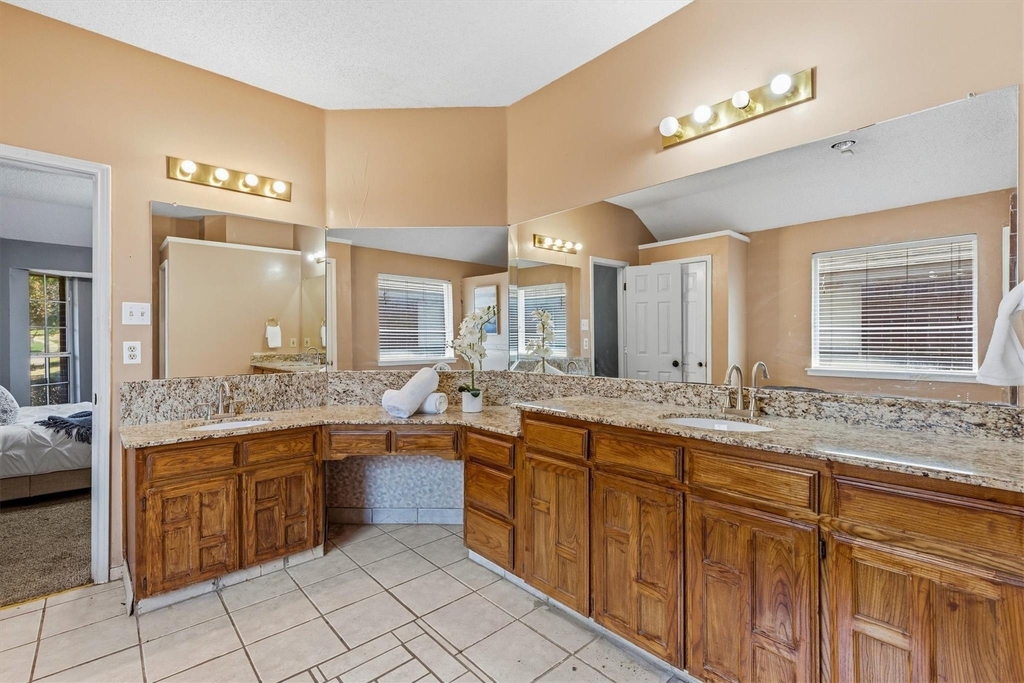 2324 Boardwalk Drive - Photo 10