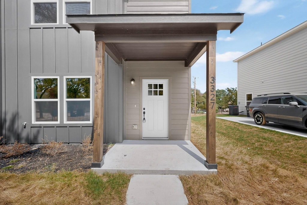 3327 Eastland Street - Photo 1