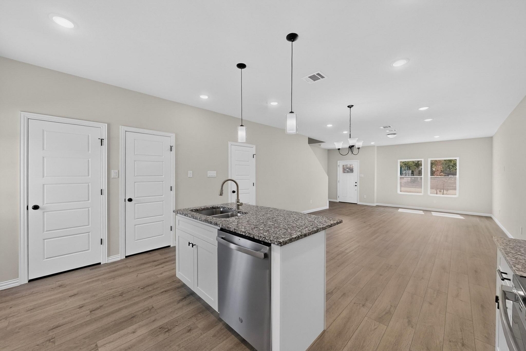 3327 Eastland Street - Photo 10