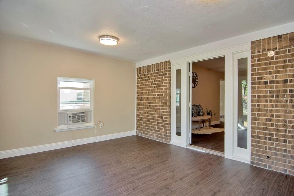 6904 Yorkston Street - Photo 16