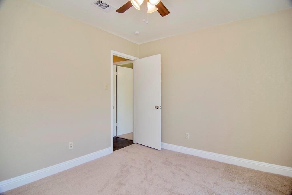 6904 Yorkston Street - Photo 39