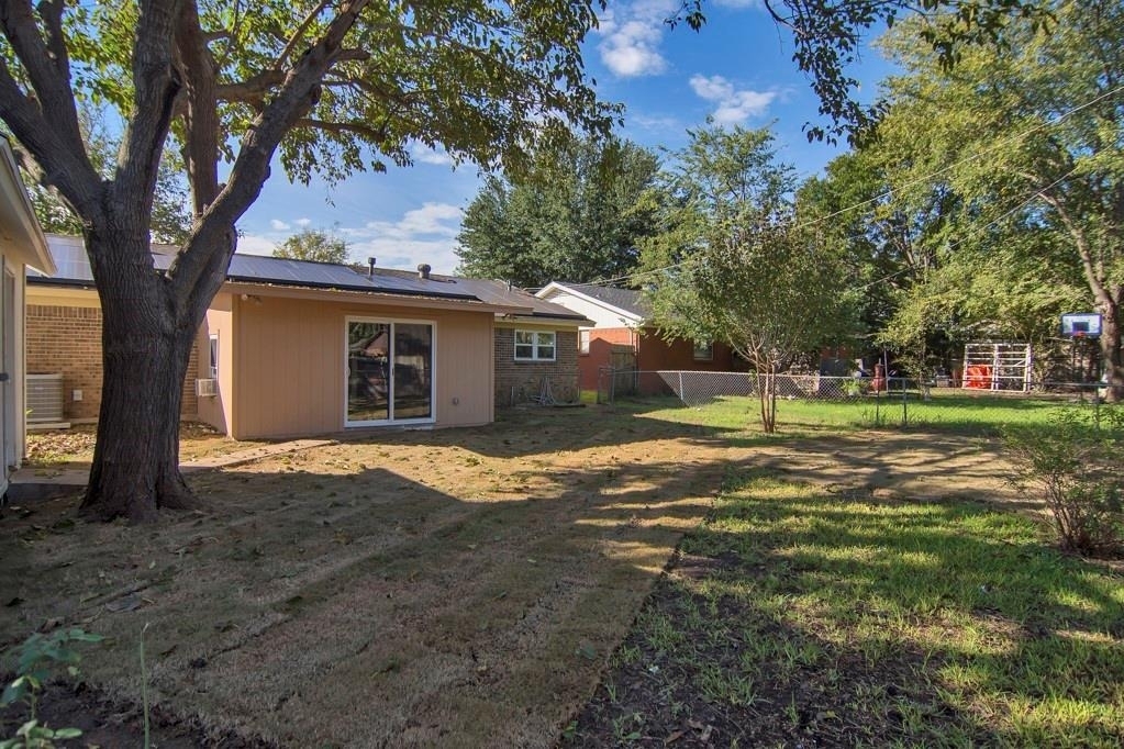6904 Yorkston Street - Photo 6