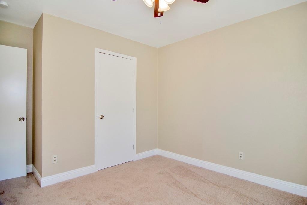 6904 Yorkston Street - Photo 34