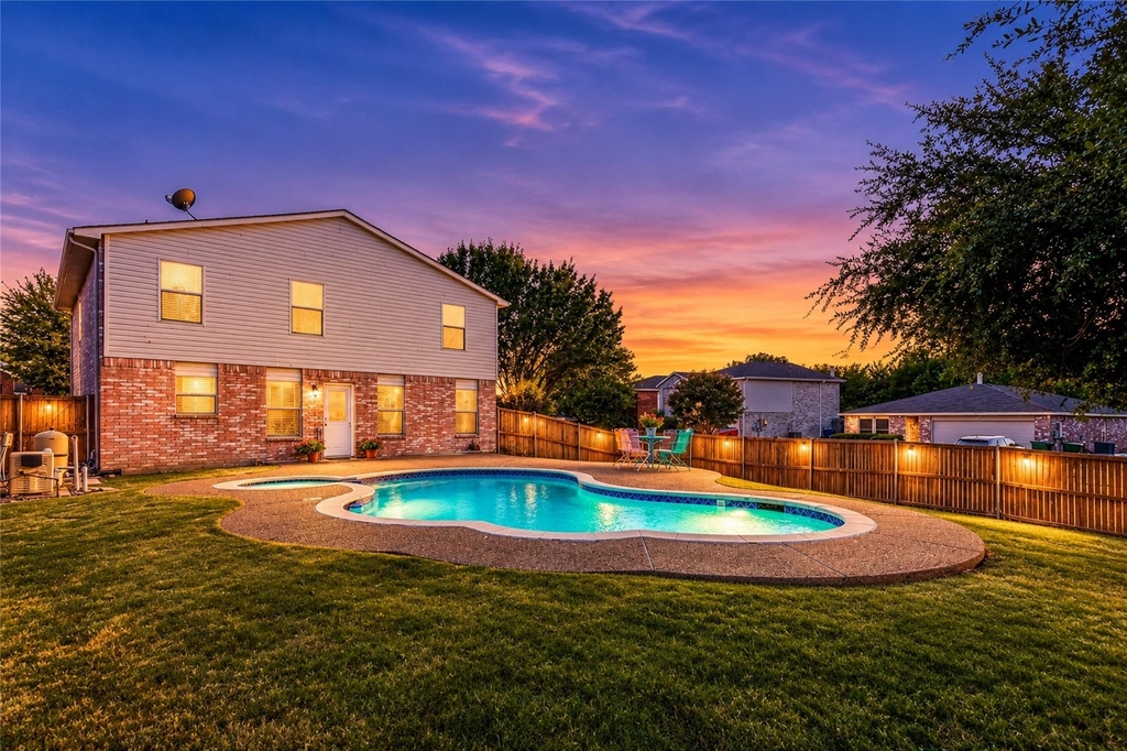 1301 Mill Crossing - Photo 0