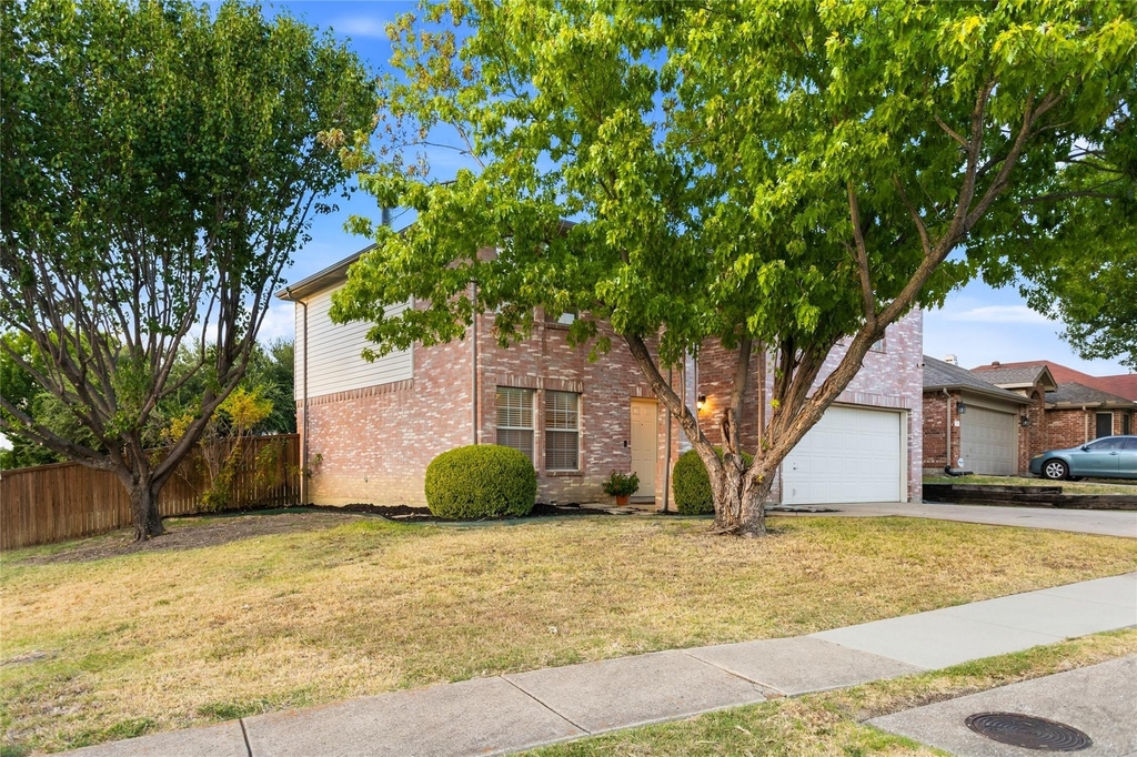 1301 Mill Crossing - Photo 4