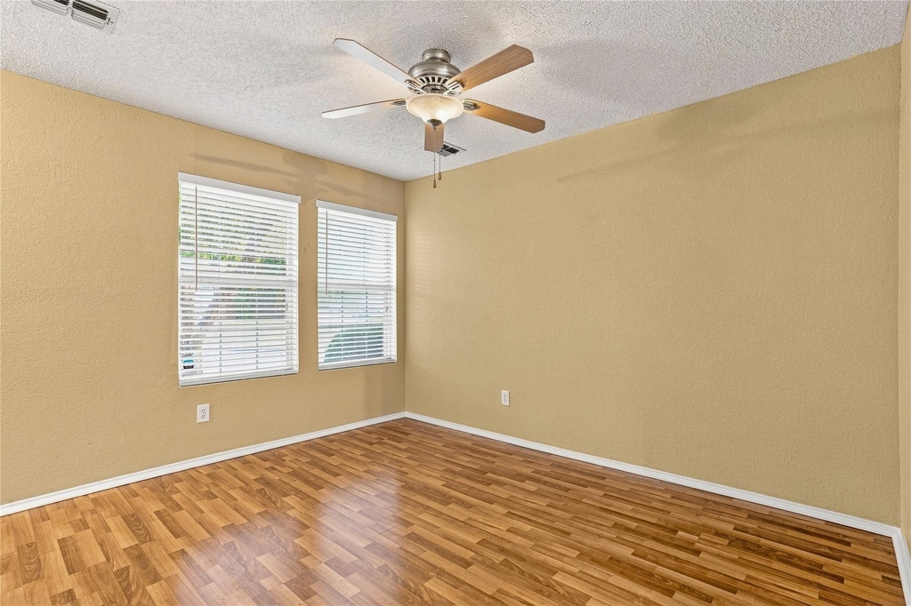 1301 Mill Crossing - Photo 7
