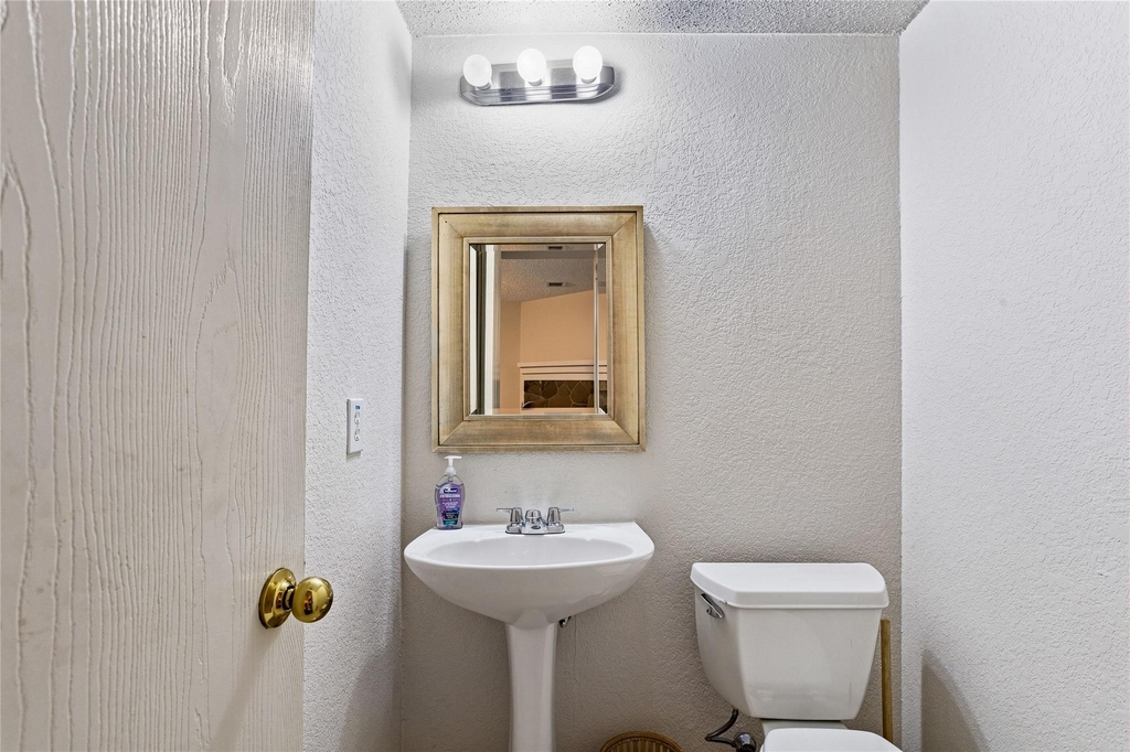 1301 Mill Crossing - Photo 10
