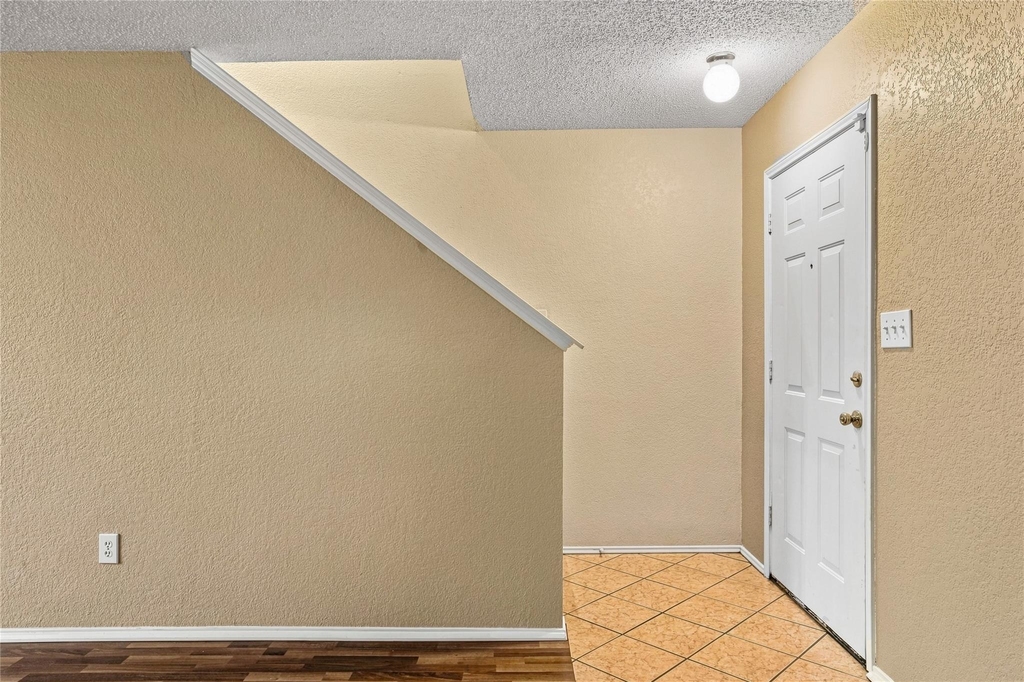 1301 Mill Crossing - Photo 6