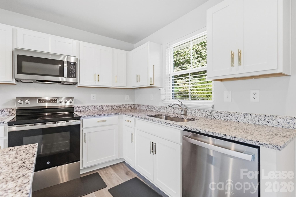 1134 Canando Street - Photo 10