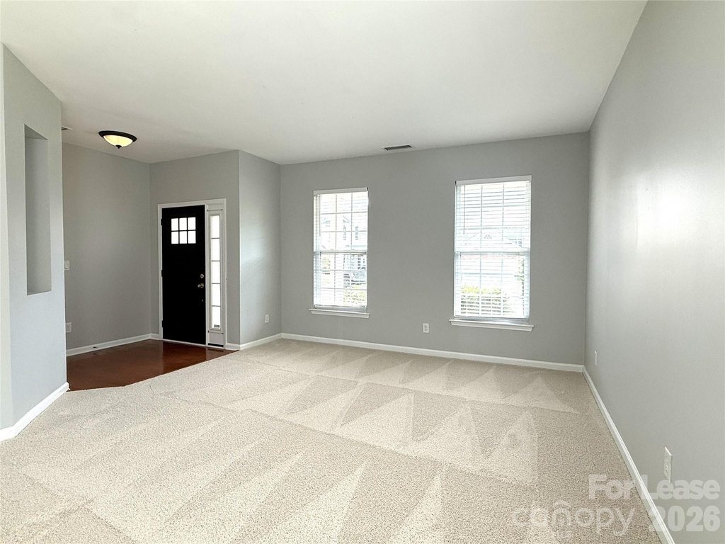 16727 Macanthra Drive - Photo 6