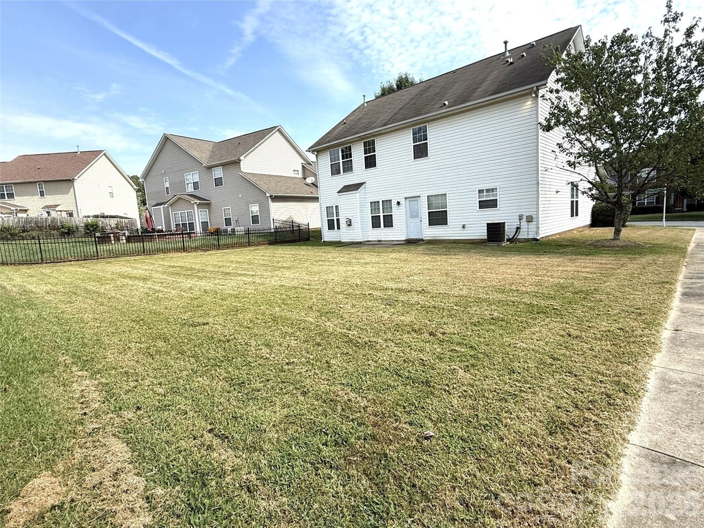 16727 Macanthra Drive - Photo 44