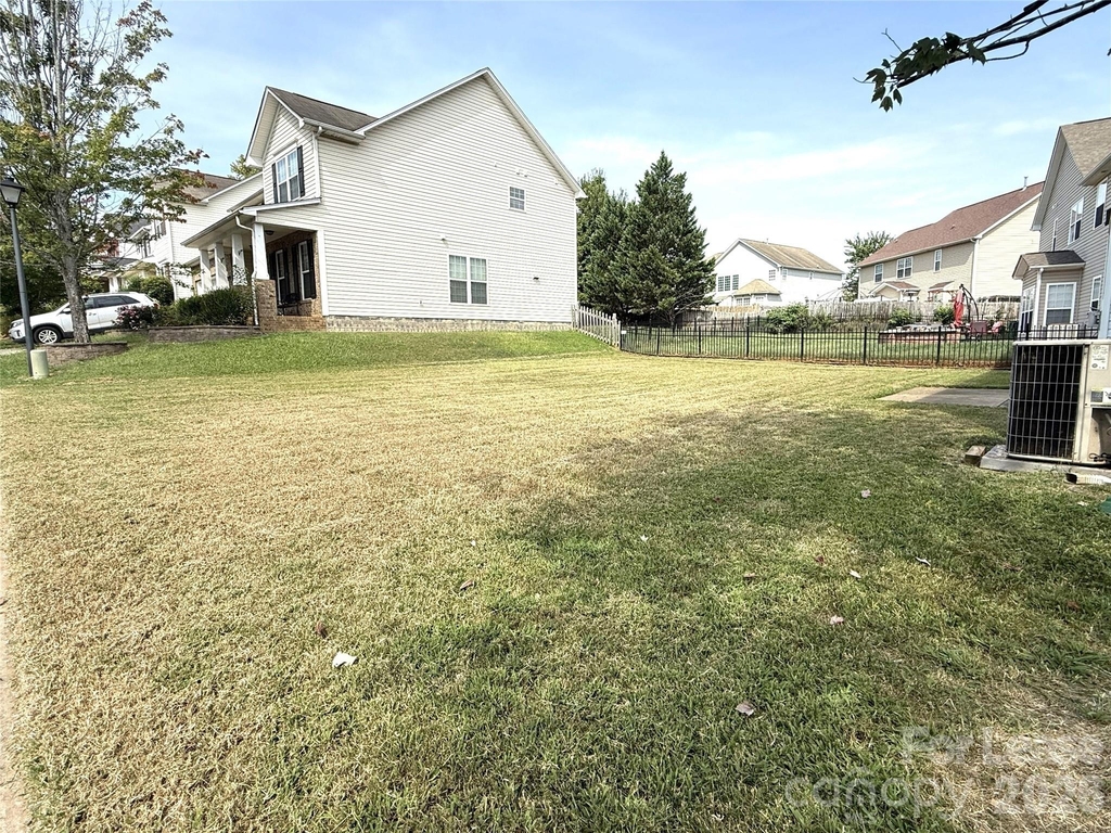 16727 Macanthra Drive - Photo 43