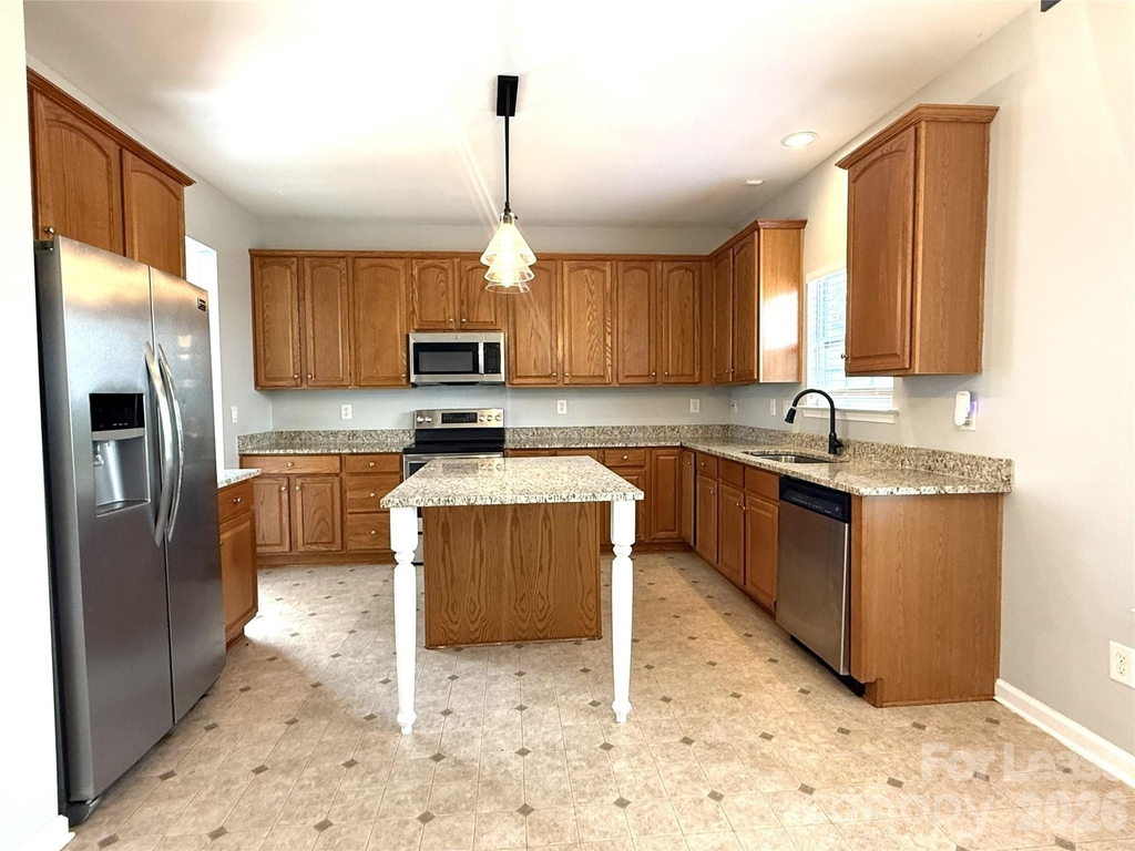 16727 Macanthra Drive - Photo 12