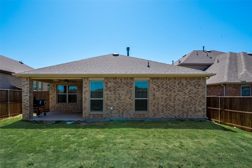 1211 Freestone Drive - Photo 6
