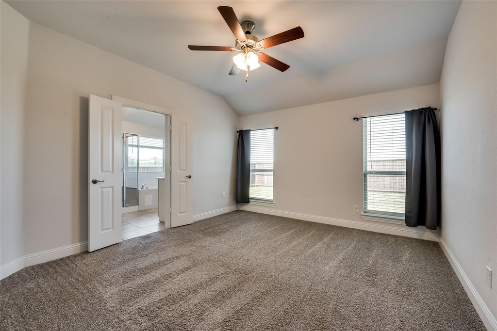 1211 Freestone Drive - Photo 2