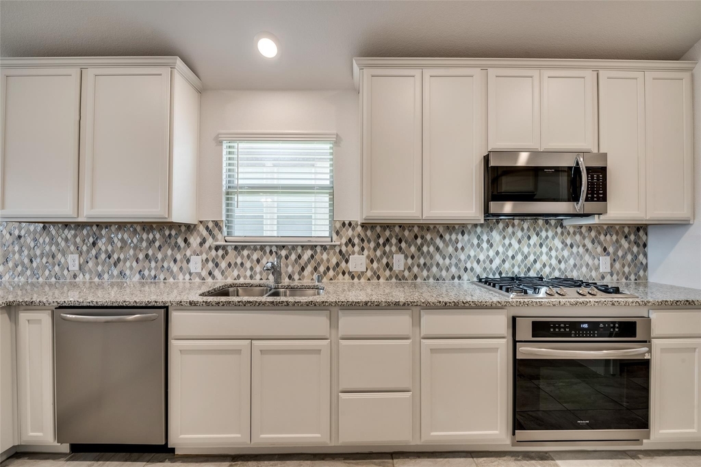 1211 Freestone Drive - Photo 11