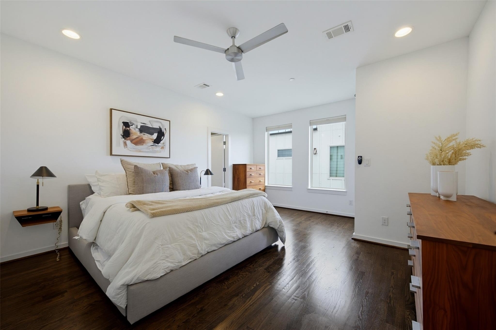 1915 Summit Avenue - Photo 10