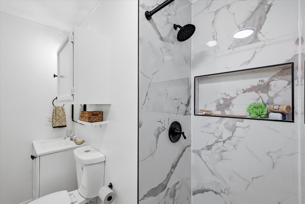 209 Rodeo Drive - Photo 14