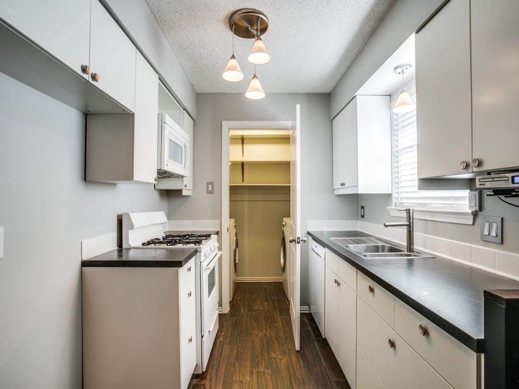 933 Meadow Mead Drive - Photo 5