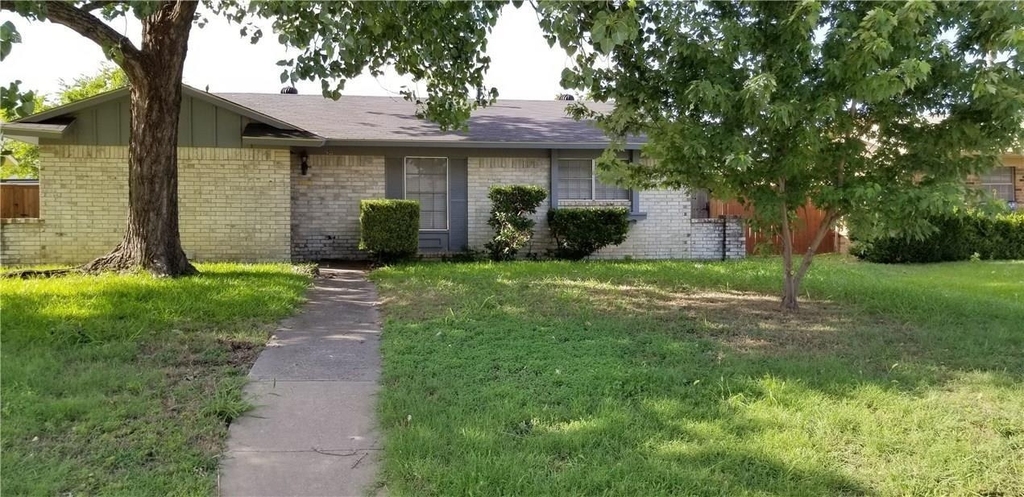 933 Meadow Mead Drive - Photo 0
