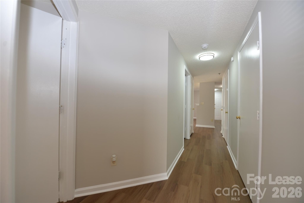 1649 Arlyn Circle - Photo 8