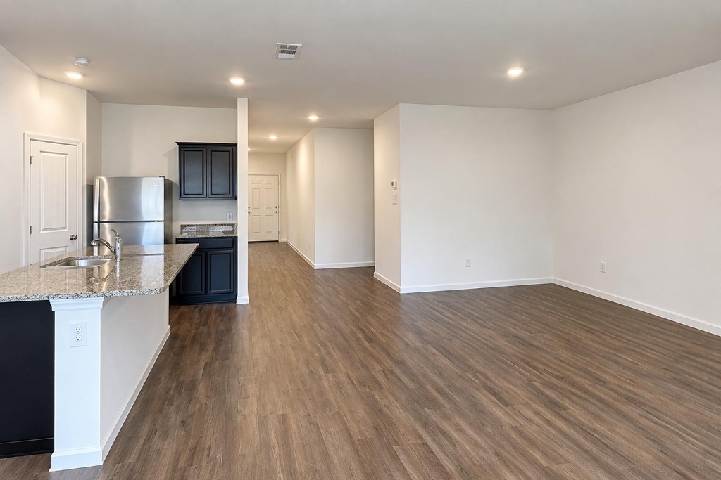 6525 Trident Court - Photo 3