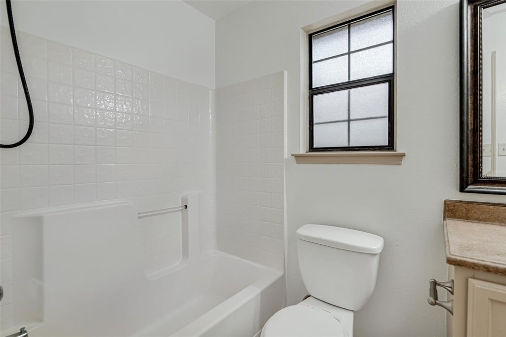 636 Ozark Avenue - Photo 19
