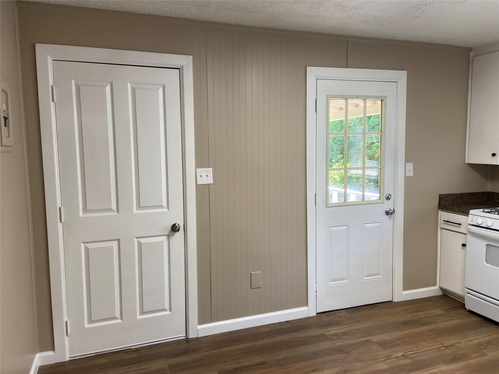 506 N Lamar Street - Photo 5