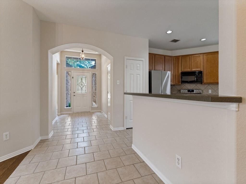 1906 Pecan Grove Drive - Photo 2
