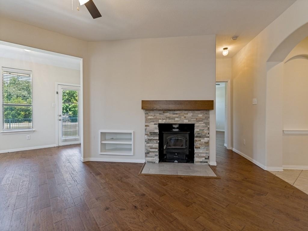 1906 Pecan Grove Drive - Photo 4