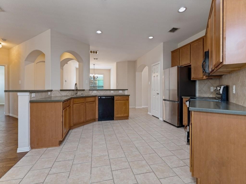 1906 Pecan Grove Drive - Photo 8