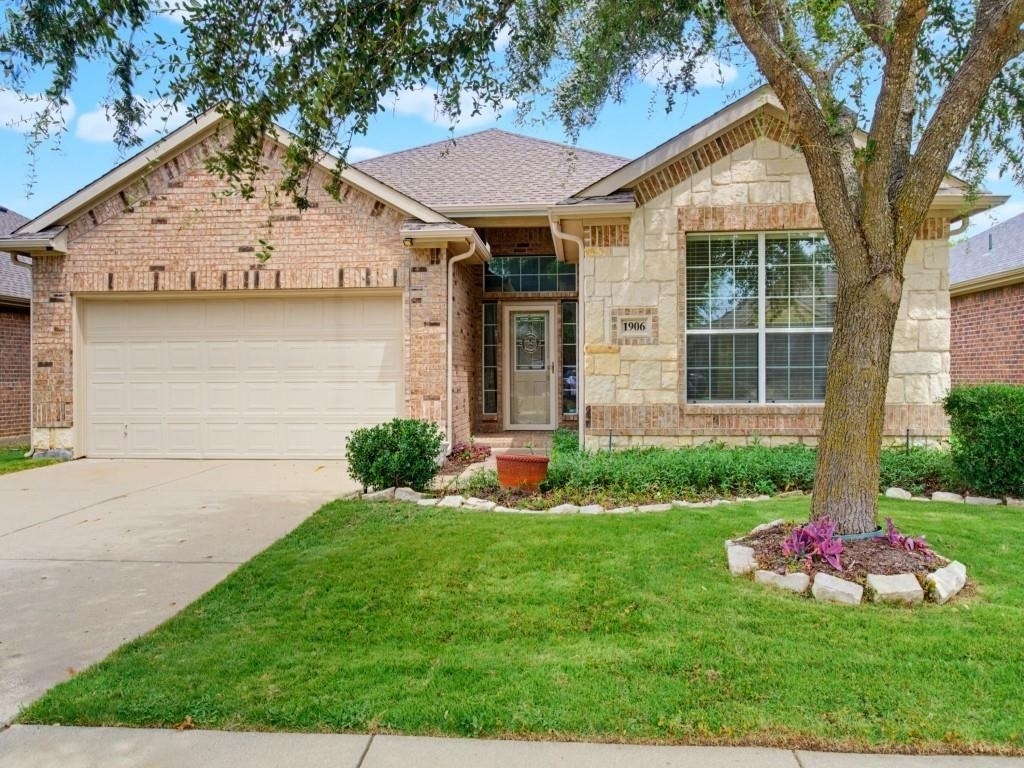 1906 Pecan Grove Drive - Photo 1