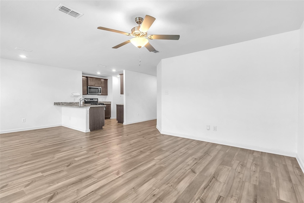 3083 Chillingham Drive - Photo 5
