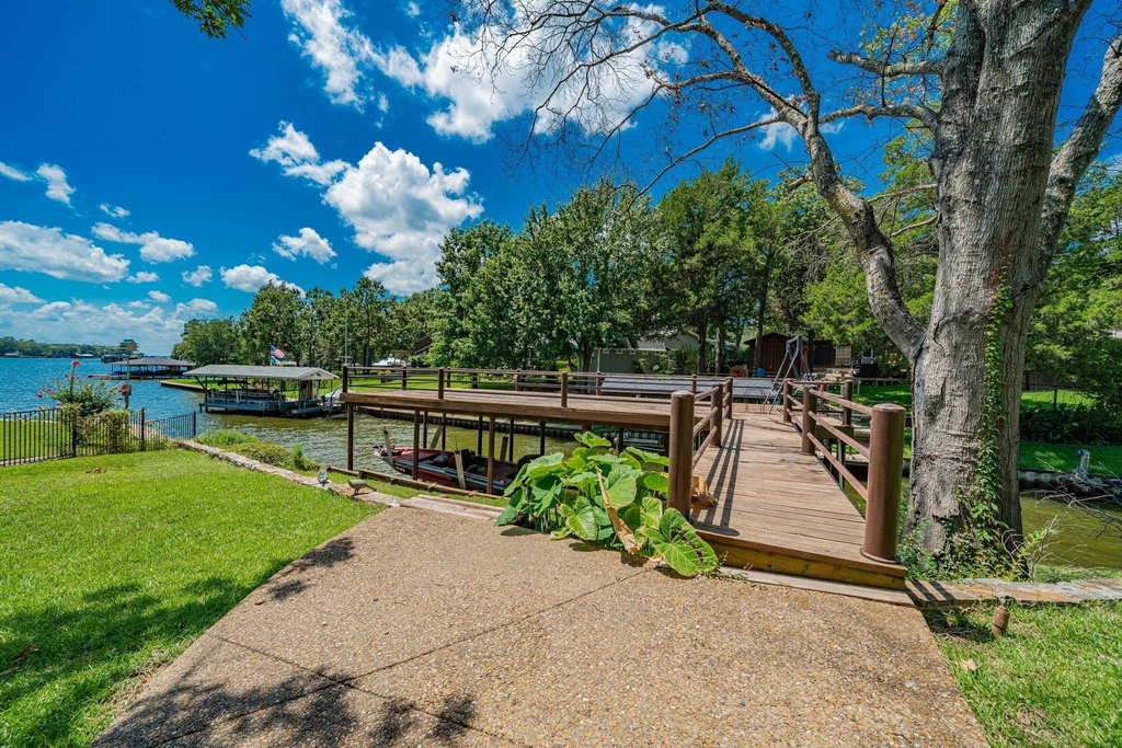 102 Northwood Place - Photo 23