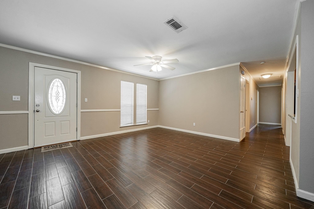 102 Northwood Place - Photo 4