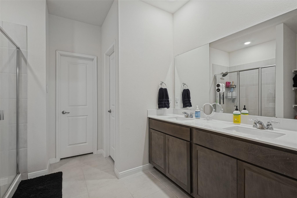 1601 Grand Villa Street - Photo 17