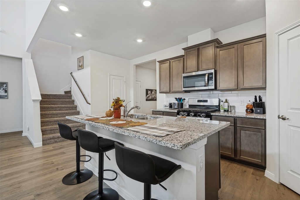 1601 Grand Villa Street - Photo 8